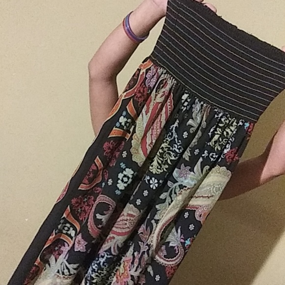 Long black gold drama - Picture 2 of 3